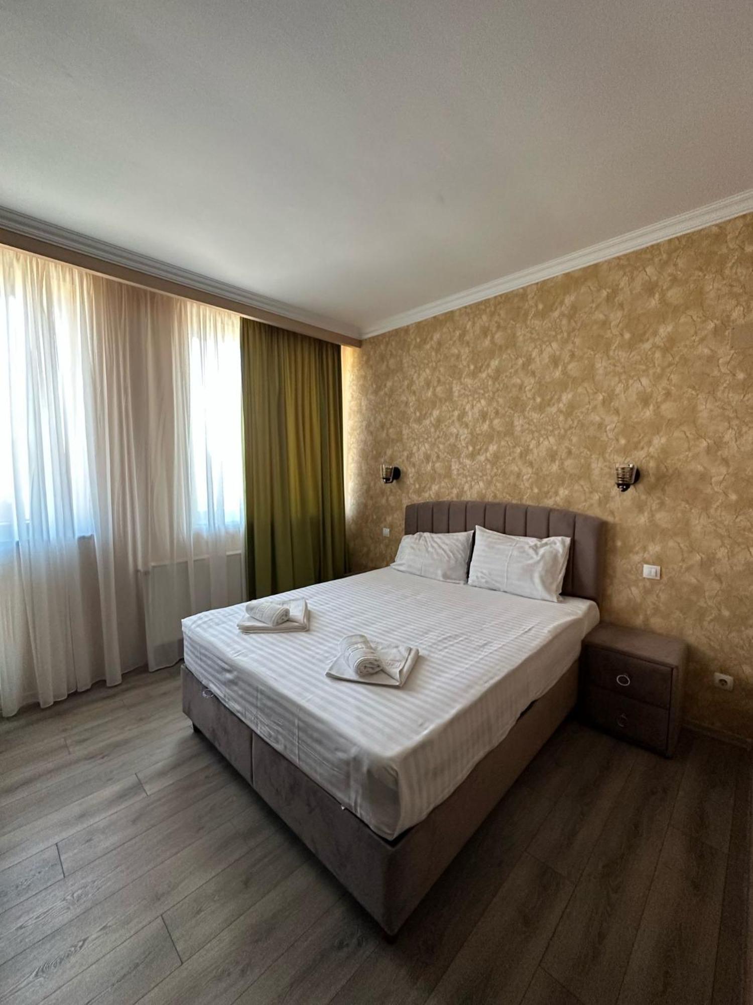 Coliseum Hotel Calafat Exterior photo