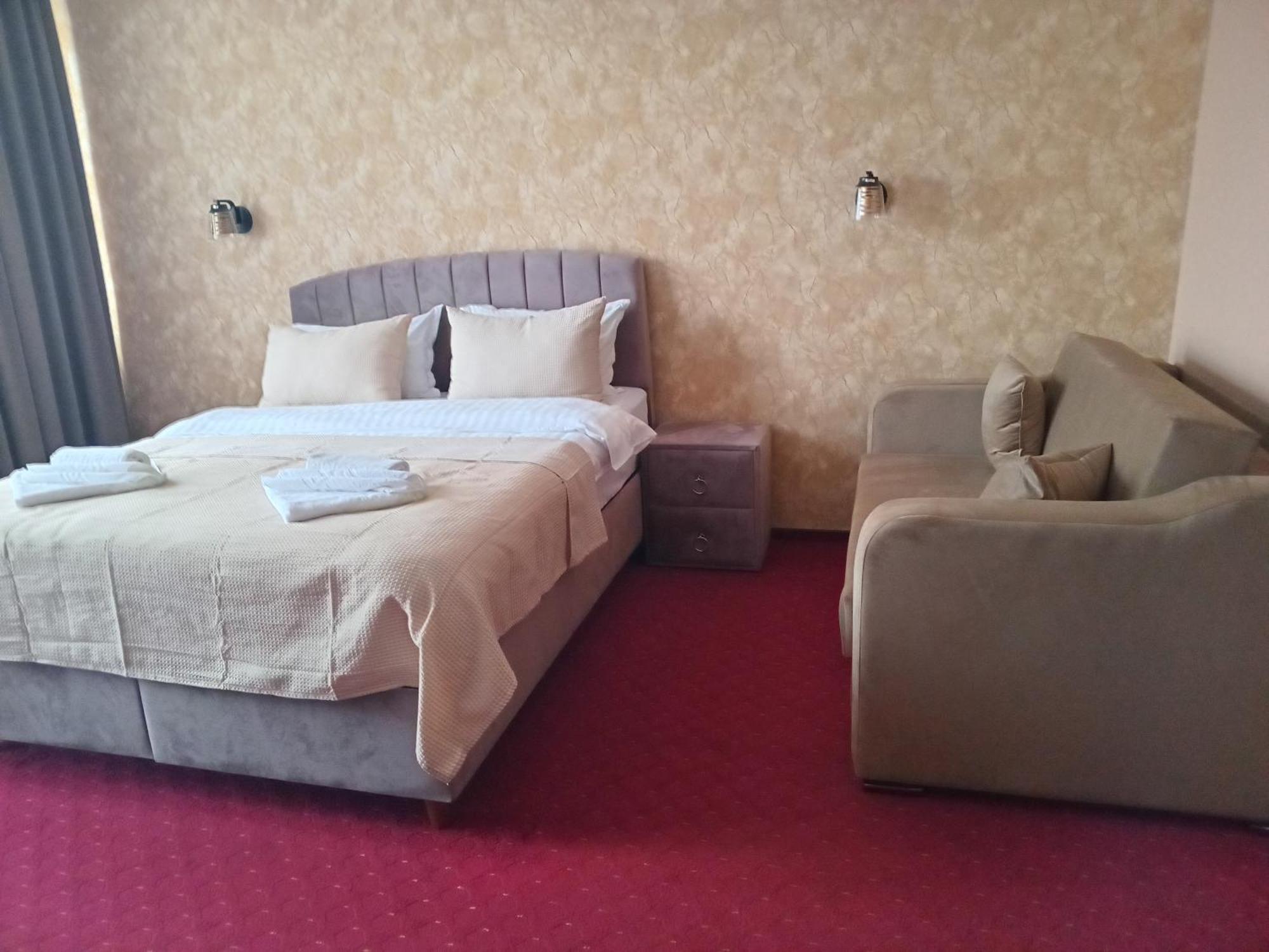 Coliseum Hotel Calafat Exterior photo